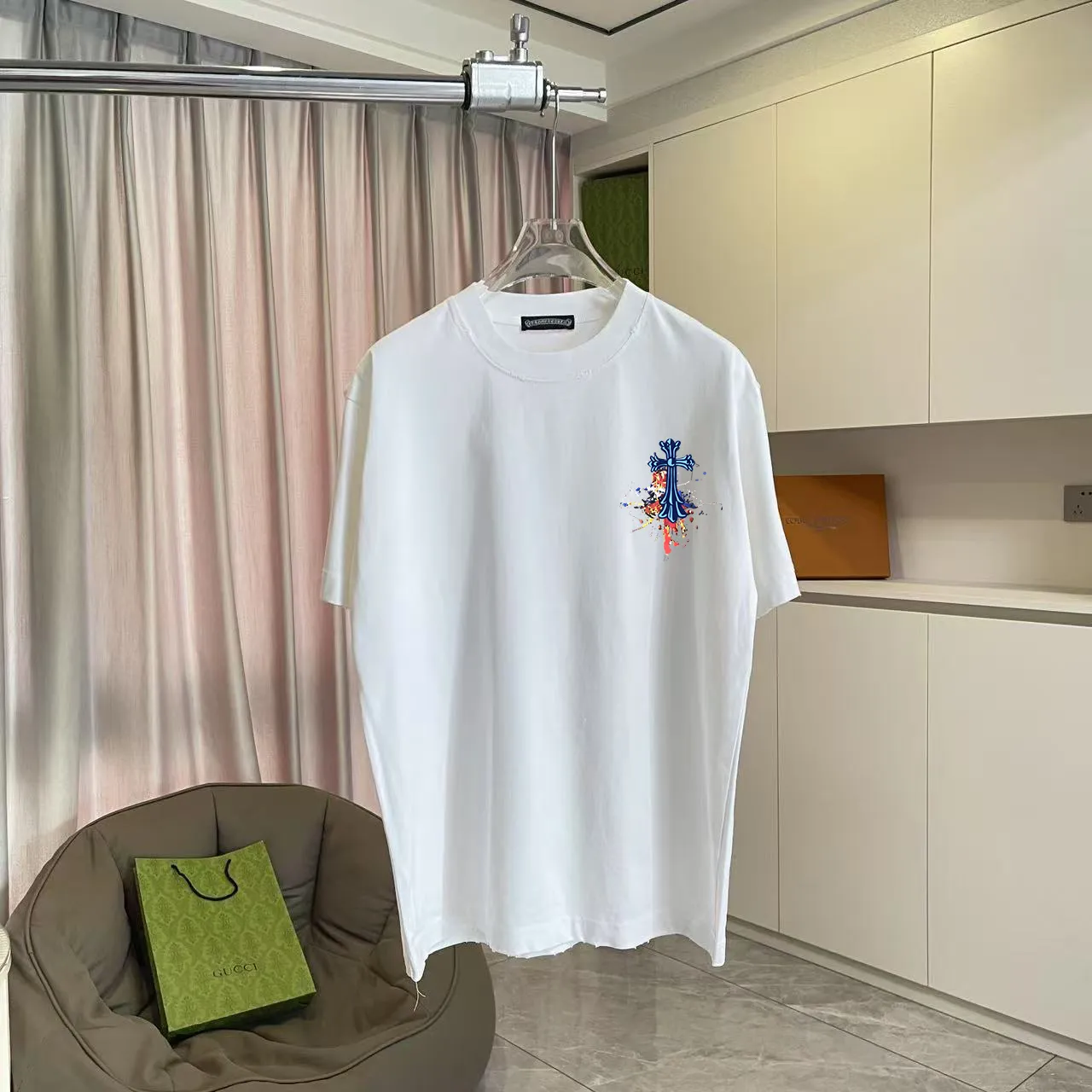 🅿️190 ch Crow* 2025 summer new style, washed, distressed, spray-painted, Sanskrit cross print, short-sleeved T-shirt, customized fabric 320g, same style for men and women, size: S M L XL XXL five sizes, color: black, white, gradient black, gradient red